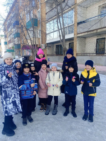 АКЦИЯ «ДАРИТЕ ЖЕНЩИНАМ ЦВЕТЫ!».